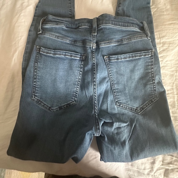 Banana Republic Skinny Fit Jeans in Sz 27S - Picture 2 of 5